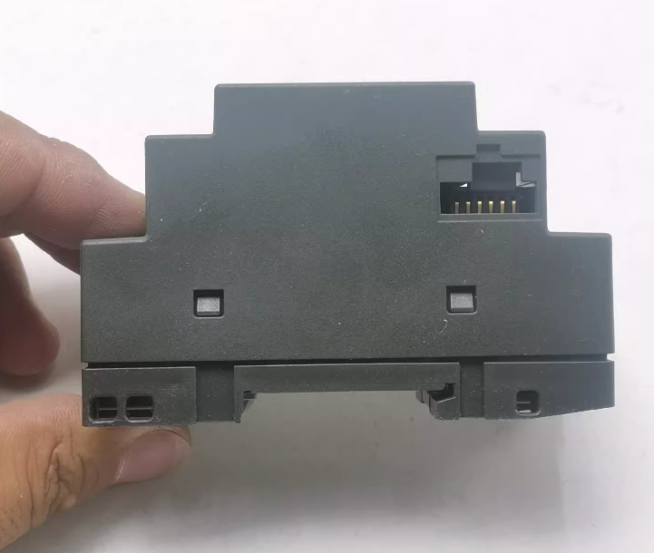 AM2 AQ EXPAN. PU: NEW 6ED1055-1MM00-0BA1 Siemens LOGO! DC 24V, 0/4-20MA 2AQ, 0-10V