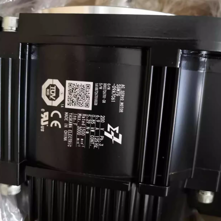 Yaskawa servo motor SGM7G-09A7C61