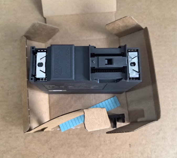 SIEMENS SM322 6ES7 322-8BH10-0AB0 6ES7322-8BH10-0AB0 new