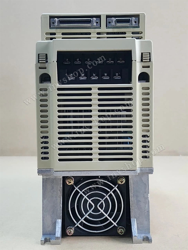 Yaskawa SGDB-15VD Sigma I servo drive, 1.3-1.5kW, 200-230VAC 3-phase input