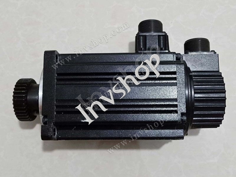 Schneider servo motor 90% NEW BCH1002O12A1C