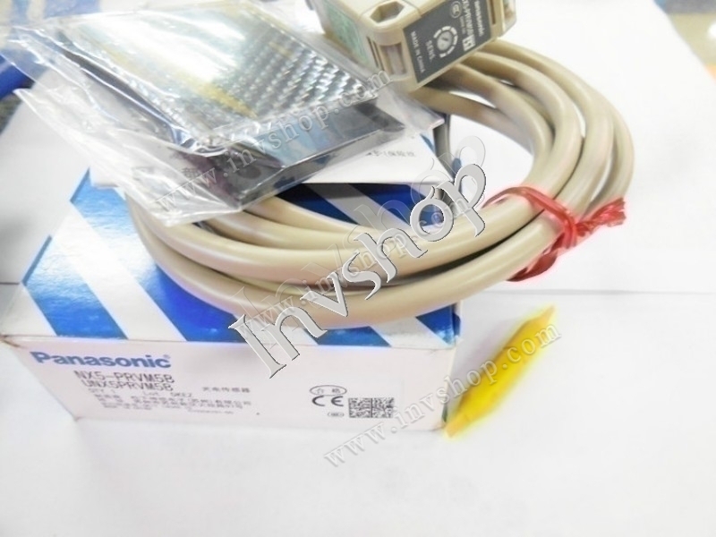 new EE-SPY412 Omron photoelectric switch