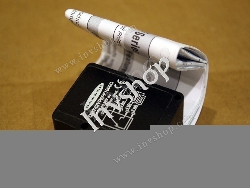 new BANNER QMT42VP6FF1000Q Photoelectric sensor